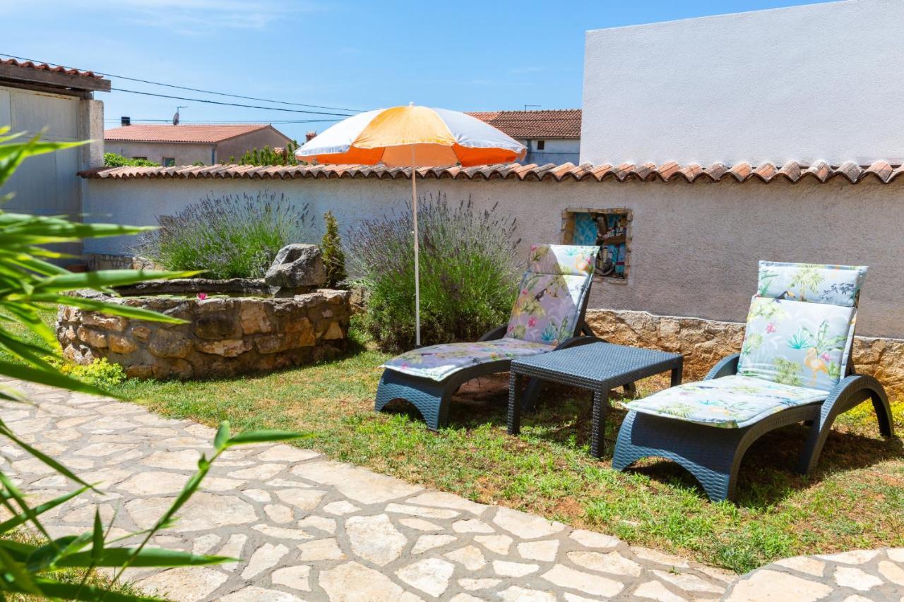 Lilo Lavender Appartement Loborika Buitenkant foto